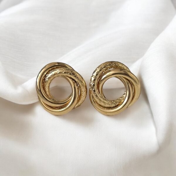 Swirl Studs