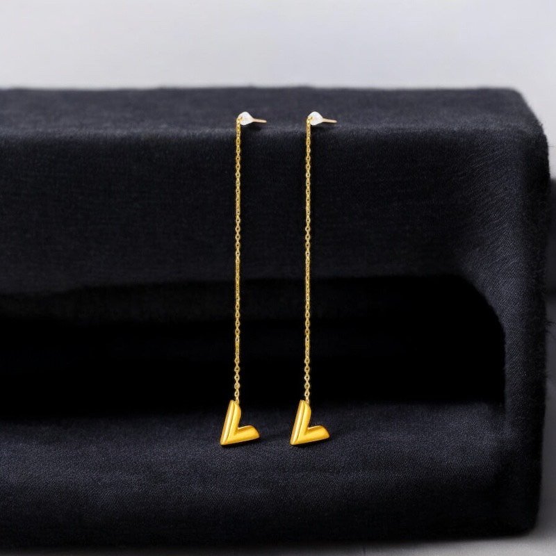 Vora Hangs - Image 2